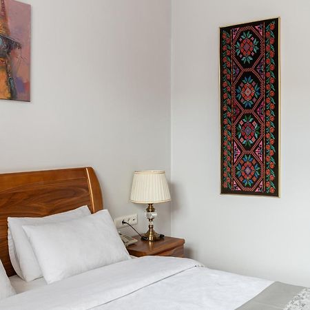 Soluxe Hotel Бішкек Екстер'єр фото