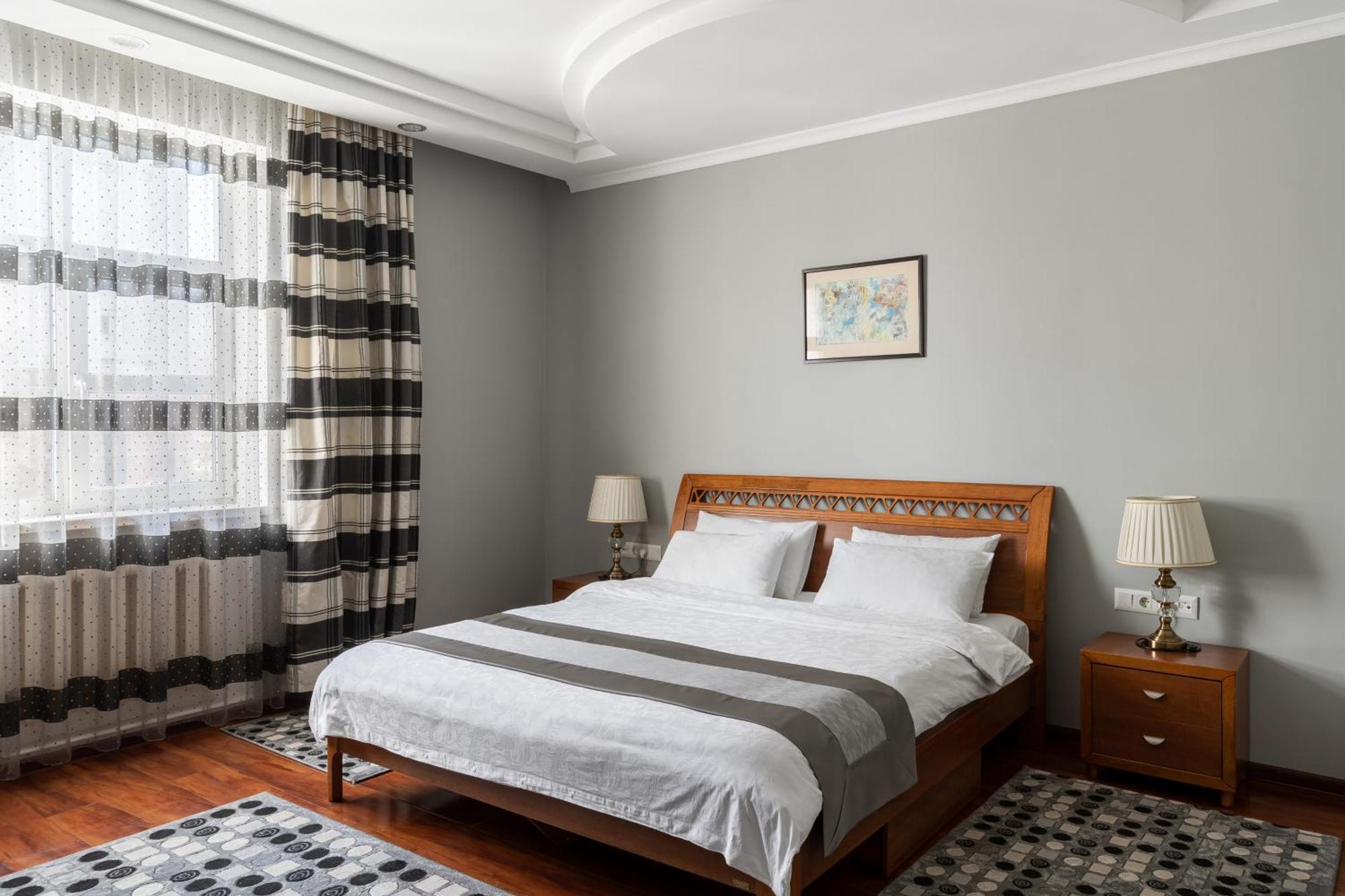 Soluxe Hotel Бішкек Екстер'єр фото