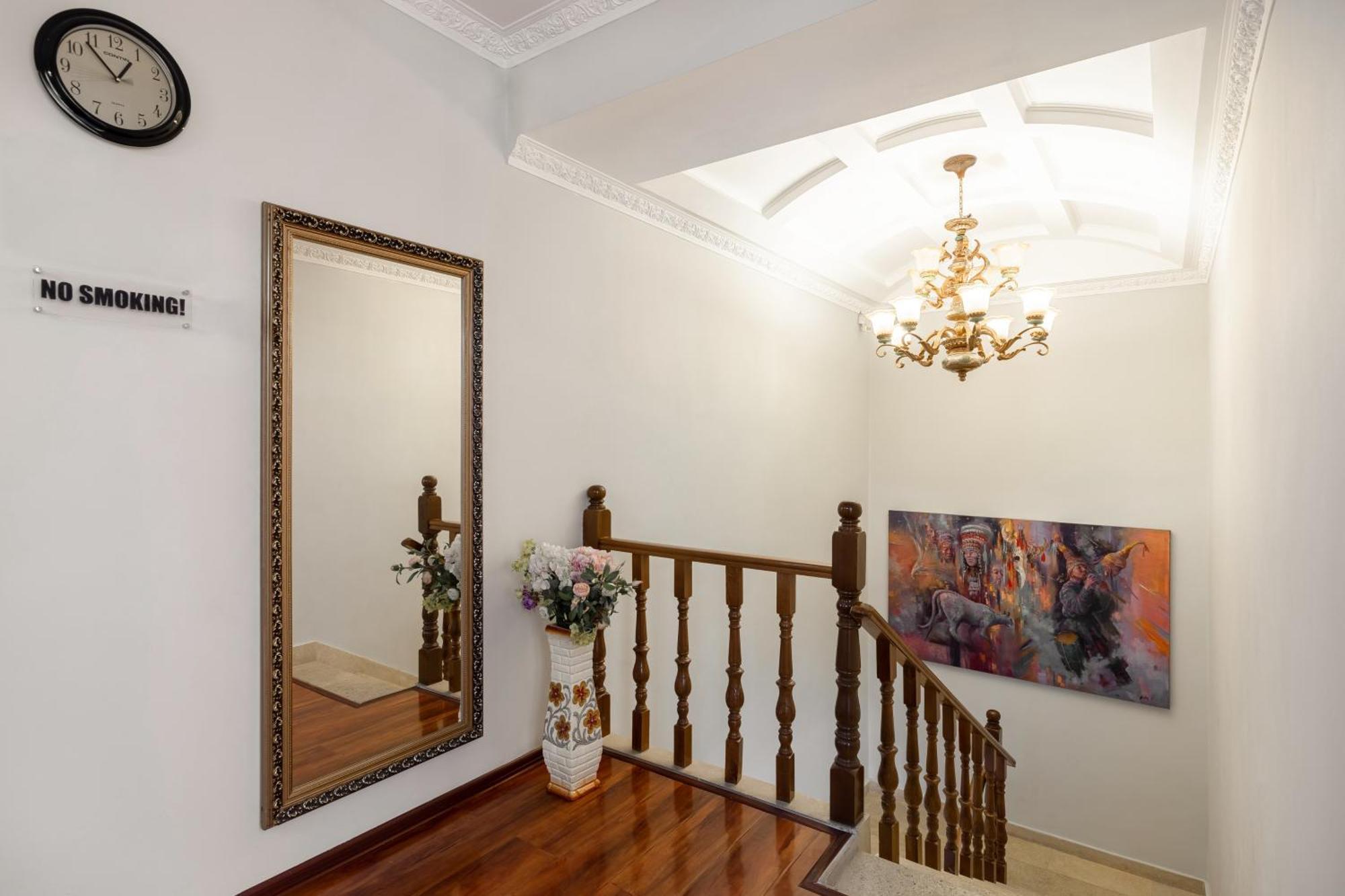 Soluxe Hotel Бішкек Екстер'єр фото