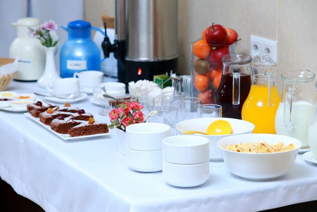 Soluxe Hotel Бішкек Екстер'єр фото